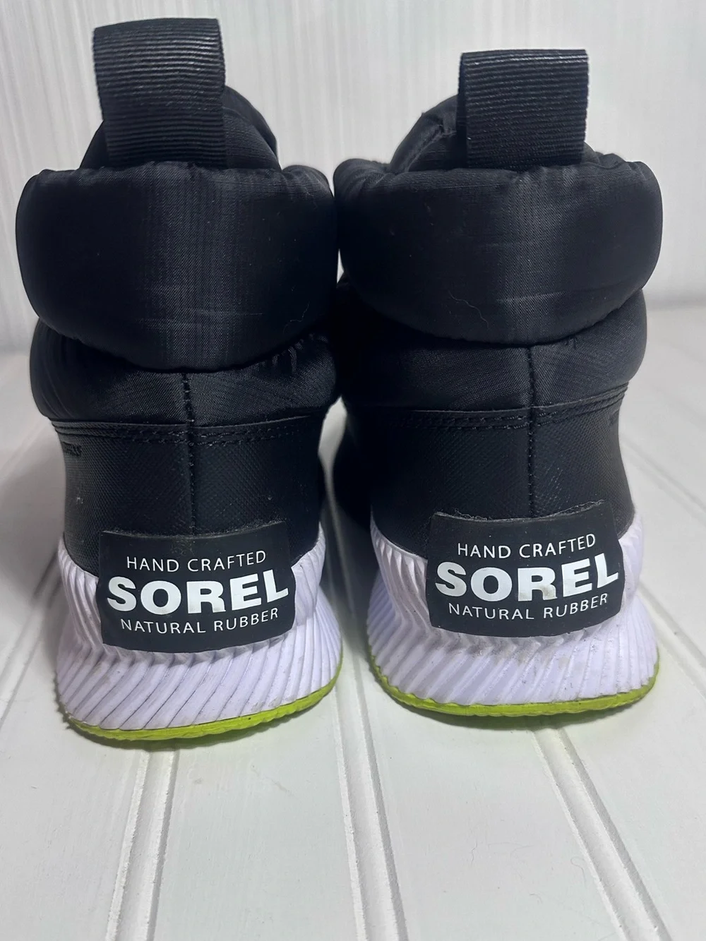 Sorel black Out N About III Puffy Zip winter waterproof boots women’s 8